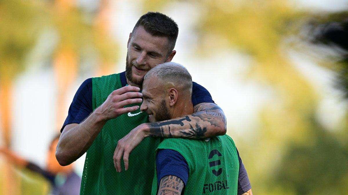 L'Inter celebra la bromance tra Skriniar e Dimarco. E l'ex Verona riposta il messaggio con due cuori