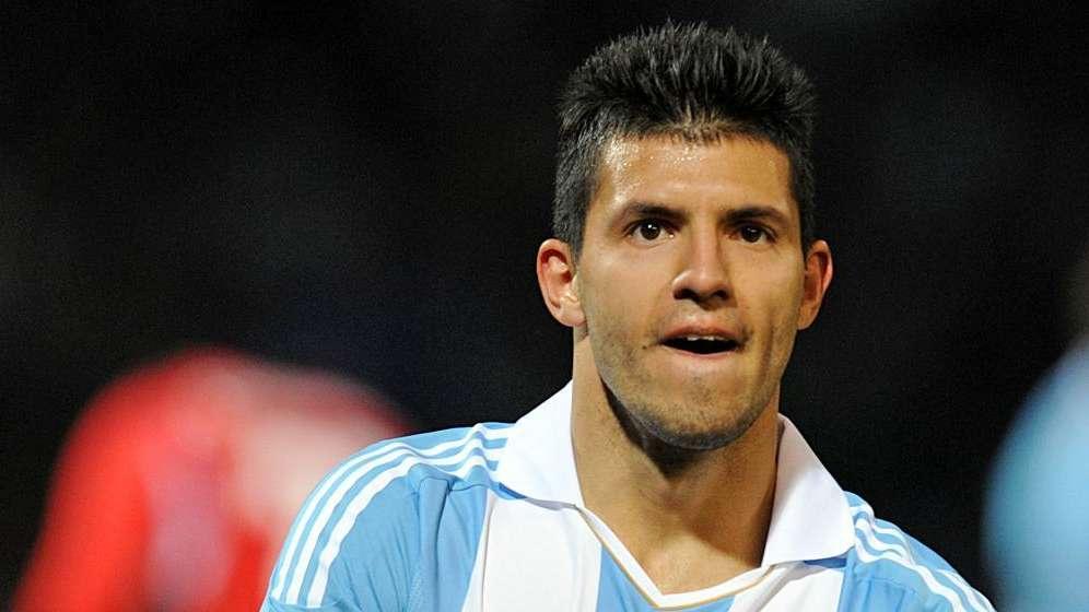 Aguero: "Tévez? Se resta bene, ma deciderà lui"