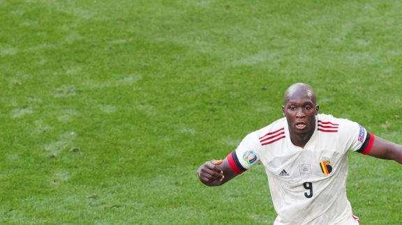 Pagelle Lukaku - "Gol figli della sua forza" e "ripartenze che seminano il panico" fruttano a Big Rom un 7 e un 7 e mezzo