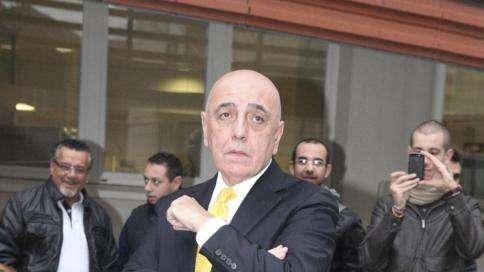 Galliani: "Non sarò al tavolo". Poi, risposta curiosa...
