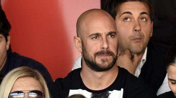 Reina, il Napoli parlerà anche del portiere con Quilon