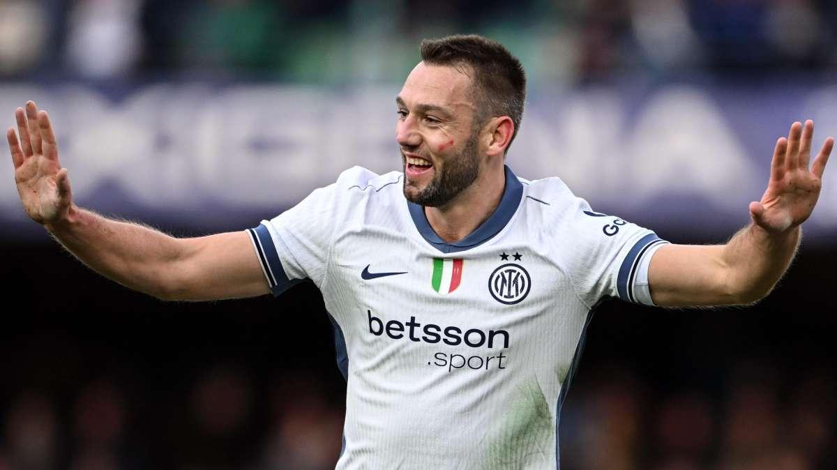 Barella e De Vrij alla 250ª partita con l'Inter, ma per ufficializzare il traguardo personale bisognerà aspettare