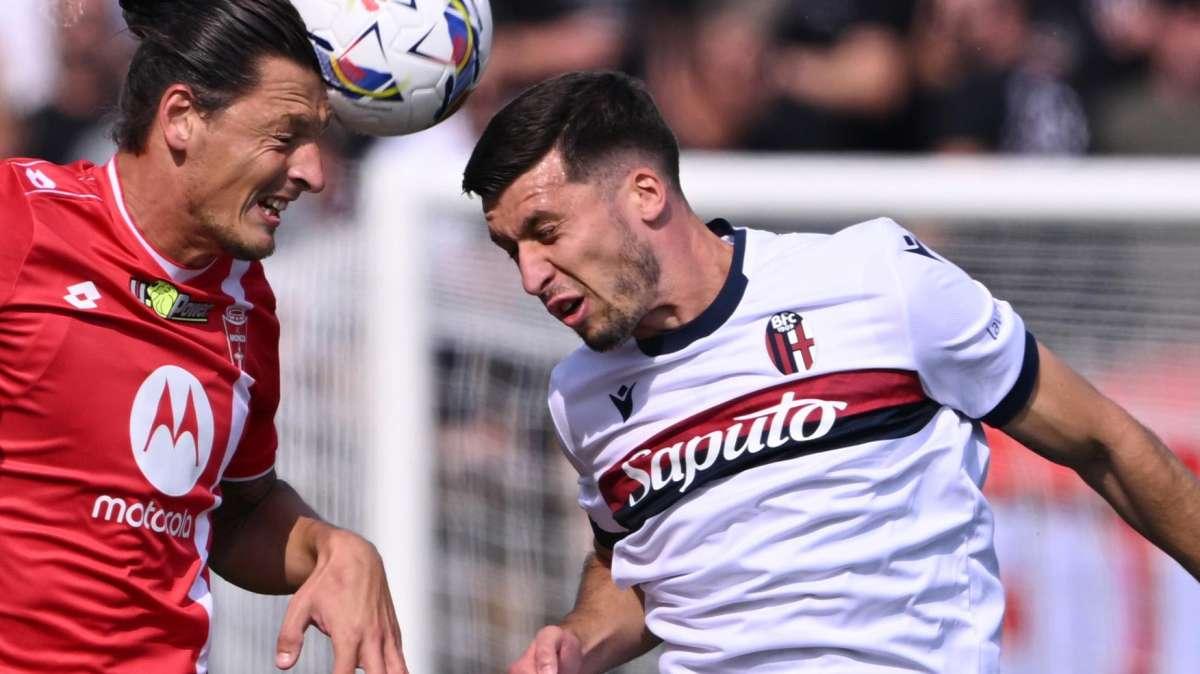 Bologna, Casale in conferenza: "Castro forza fisica fuori dal normale, gli manca qualcosa per arrivare al livello di Lautaro"