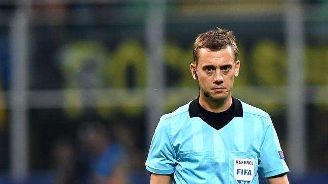 Inter-Tottenham - Turpin si complica la serata con il giallo a Skriniar. Meno problemi nella ripresa
