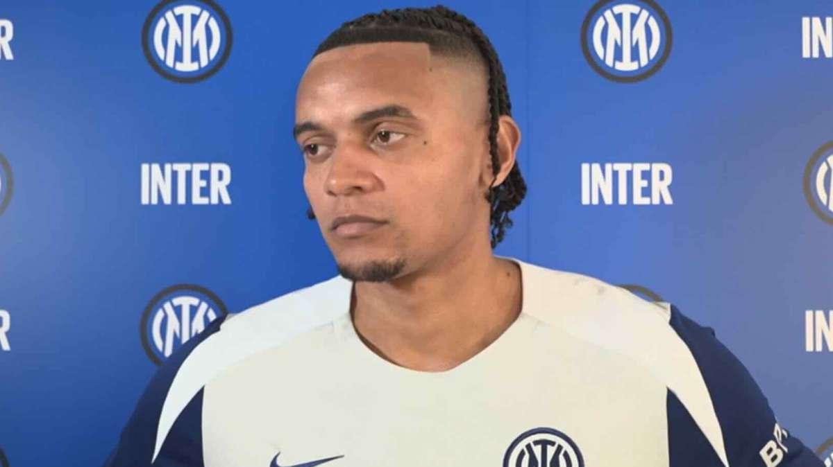 Akanji a DAZN: "Mi sento a mio agio qui, Chivu mi ha dato fiducia. Domani vogliamo vincere"