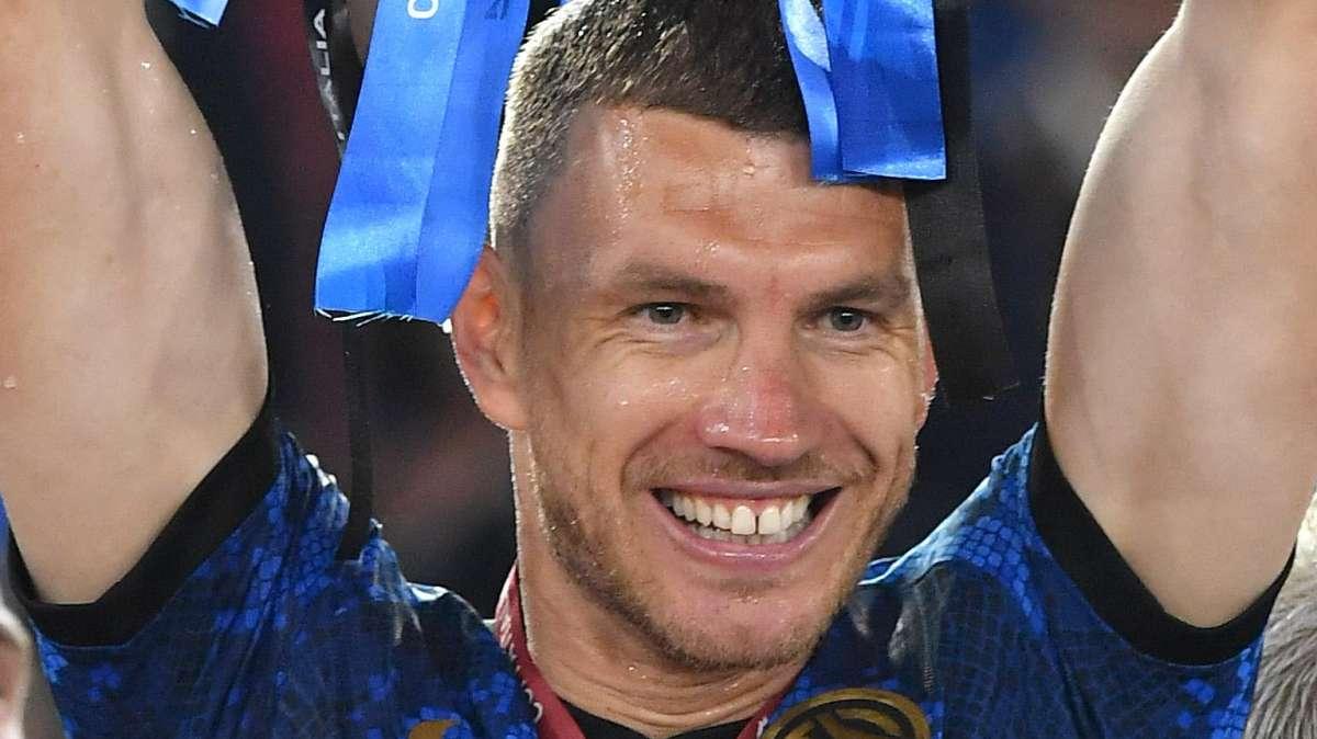 Si ritira l'amico e connazionale Ibricic, il messaggio di Dzeko: "Ci vediamo presto in pensione"