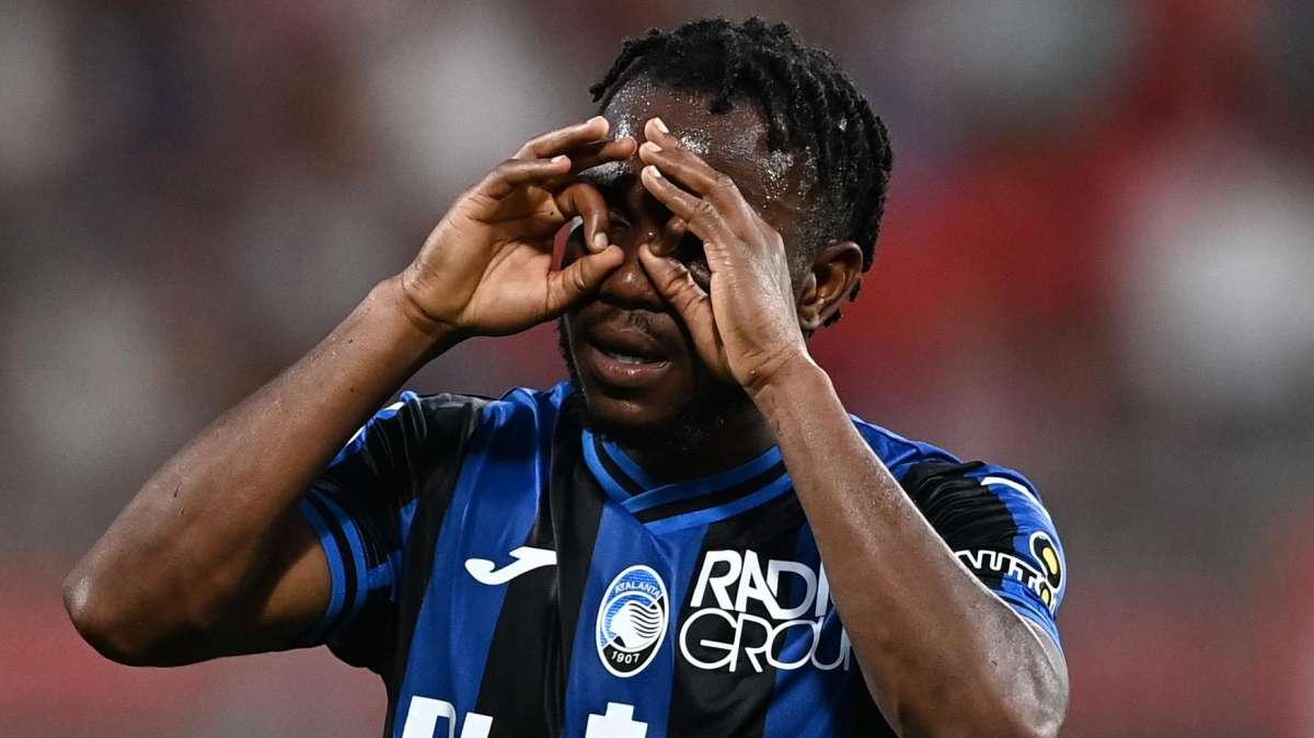 All'Atalanta basta Lookman: superata di misura la Fiorentina, i bergamaschi risalgono al comando con il Napoli