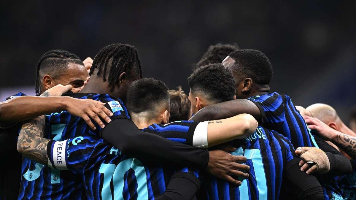 Inter-Juve, le pagelle - Zielinski è il regista di un thriller. Bastoni 'spacca' la partita, Esposito fa un gol che vale tanto