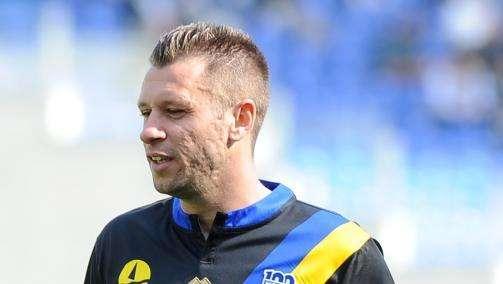 Qui Parma - Cassano in dubbio, in mezzo torna Parolo