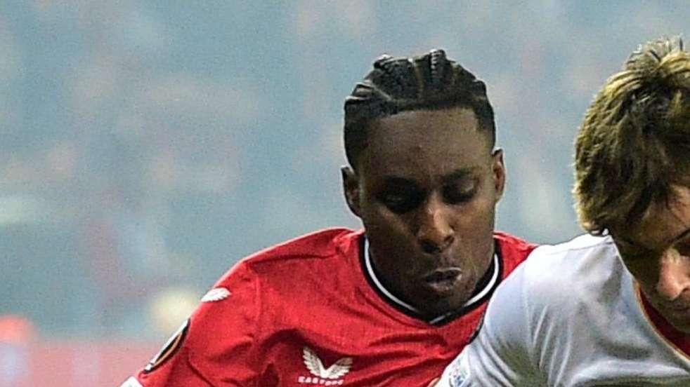 Le lodi di Frimpong per Dumfries: "Non posso che ammirarlo, sa creare molto e segna"
