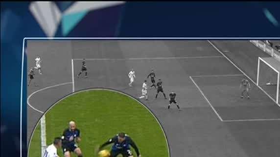 Donadoni a PS: "Il braccio di D'Ambrosio non è attaccato al corpo. Mbaye provocato sul primo giallo"