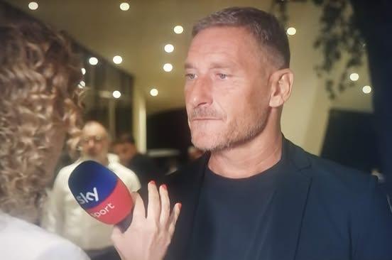 Totti: "Scudetto, spero che la Roma possa correre con l'Inter e le altre"