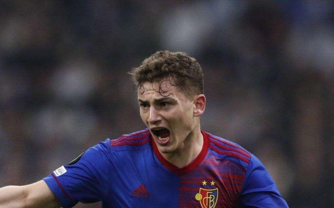 Lazio, per il ruolo di vice-Immobile spunta anche il nome di Sebastiano Esposito
