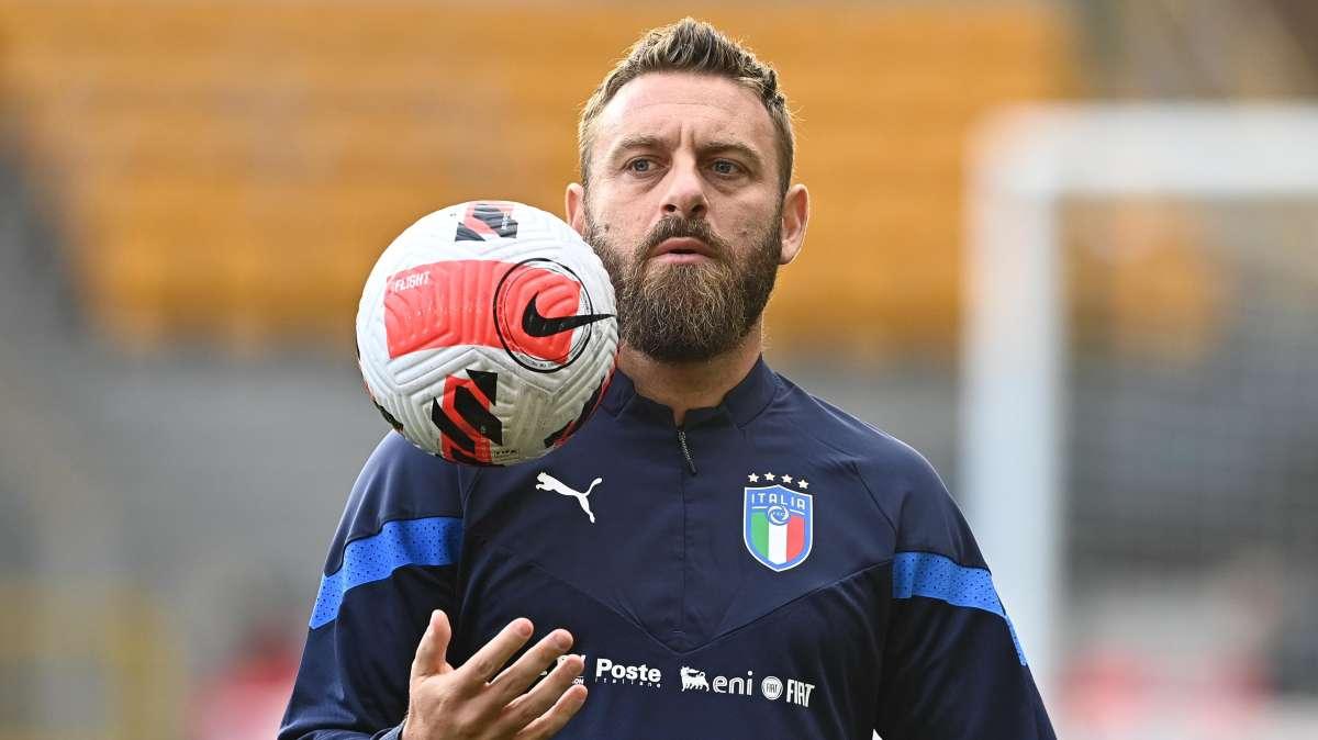 De Rossi e gli ex Inter: "Spalletti all'avanguardia, Conte tira fuori tanto dai giocatori. Mourinho? Mi sta gasando"