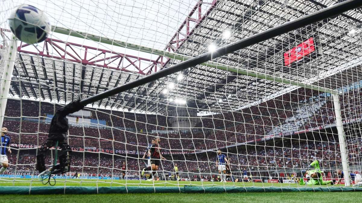 Cronaca post-derby: pneumatici forati ad alcune auto parcheggiate fuori dal Meazza