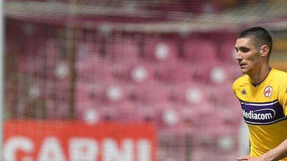 La Nazione - Milenkovic attende la prima che libera uno slot. La Fiorentina valuta Le Normand
