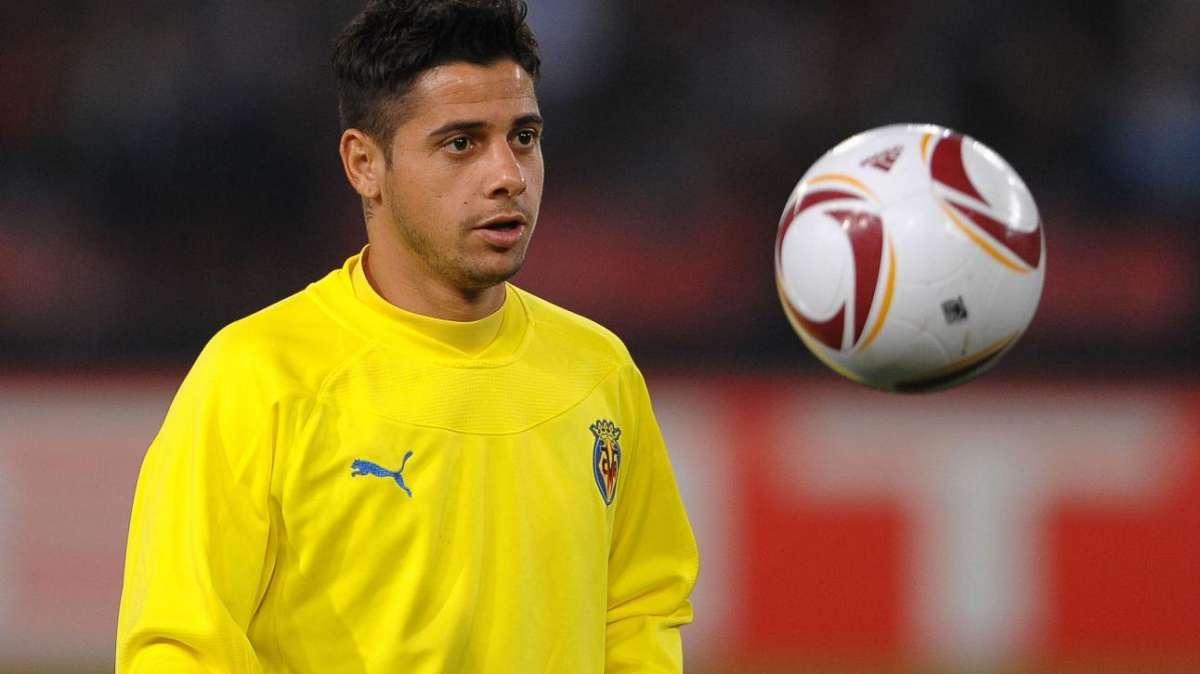 Cicinho boccia Vidal al Flamengo: "In Brasile per godersi il ritiro, non per amore"