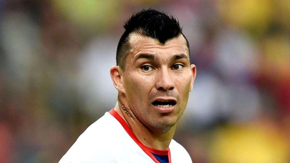 Gary Medel a un passo dall'Inter: si tratta per il prestito, ora il nodo...