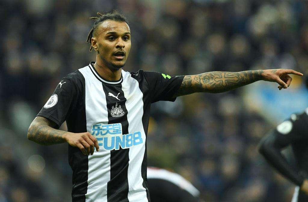 Soli tre minuti in campo per Lazaro che assiste alla sconfitta del Newcastle da attore non protagonista 