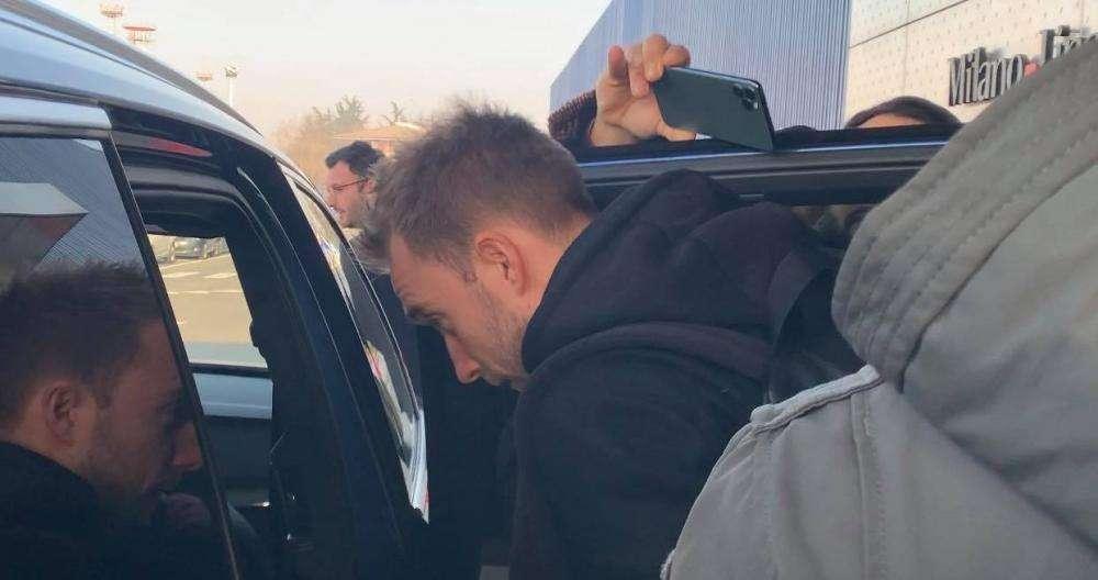 Inter, Eriksen ha lasciato la sede dopo le firme: il danese ora è diretto ad Appiano Gentile 