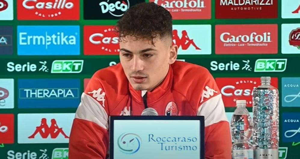 Ultima di B da avversari per Salcedo ed Esposito: entrambi titolari con Genoa e Bari