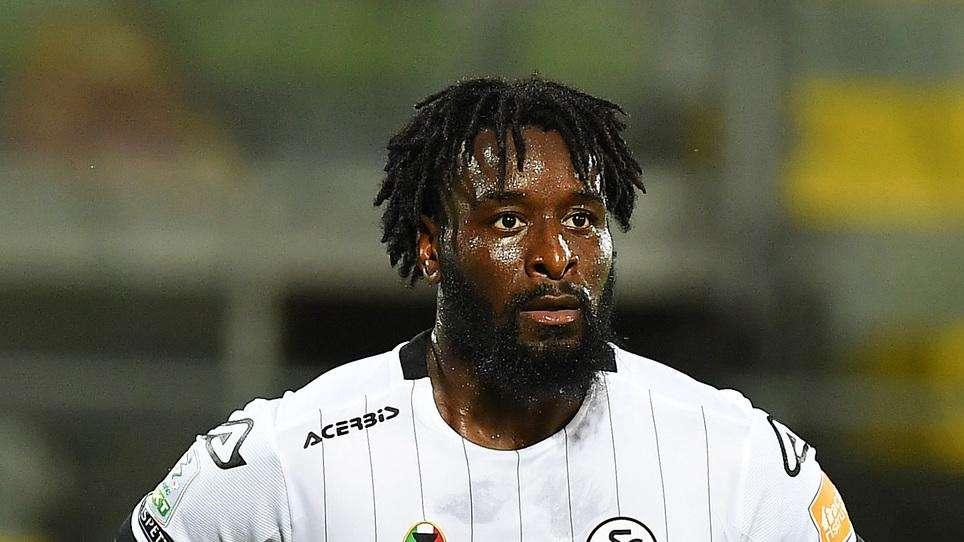 Spezia, Nzola: "Io simile a Lukaku? Me lo dicono spesso, abbiamo la stessa fisicità"