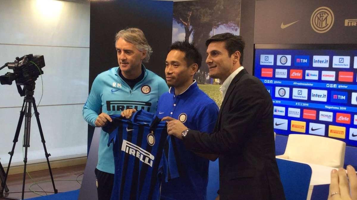 Nagatomo ha rinnovato fino al 2019: "Amo l'Inter, sono felice di restare qui"
