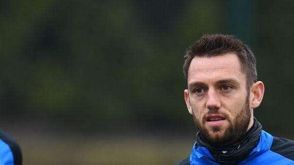 FcIN - De Vrij-Seg, la battaglia legale non influirà sul rinnovo con l'Inter. Raiola ha offerte, ma è tutto impostato