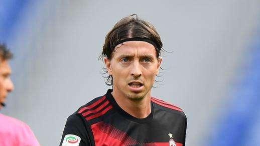 Milan, lesione minima ai flessori per Montolivo 