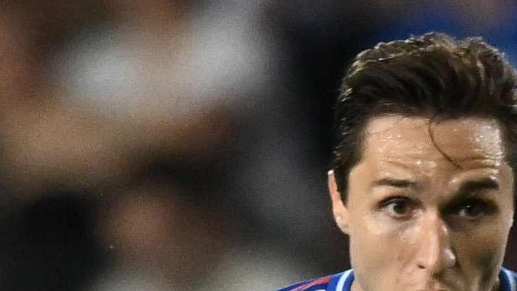 TS - Chiesa: l'Inter non vuole fare assist alla Juve, ma tra un anno... Ipotesi scambio col Milan?