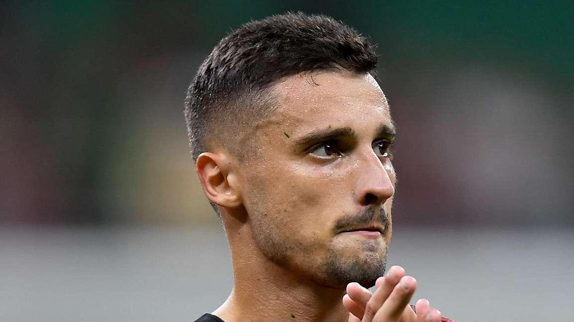 Milan, problema al flessore della coscia destra per Krunic: lunedì gli esami