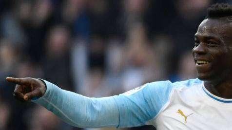 Balotelli: "Non so dove giocherò l'anno prossimo. Il Parma? Sarebbe un onore"