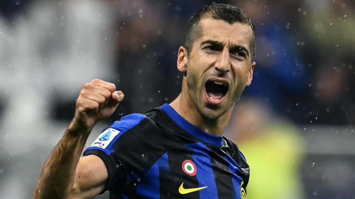 Mkhitaryan celebra il successo di Salerno: "Poker Night!"