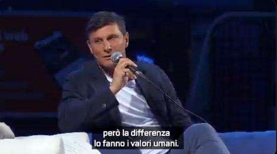 Zanetti: "Stimo Ranocchia, chi fa parte dell'Inter deve conoscere la storia". Su Lukaku un "ciao" e una risata 