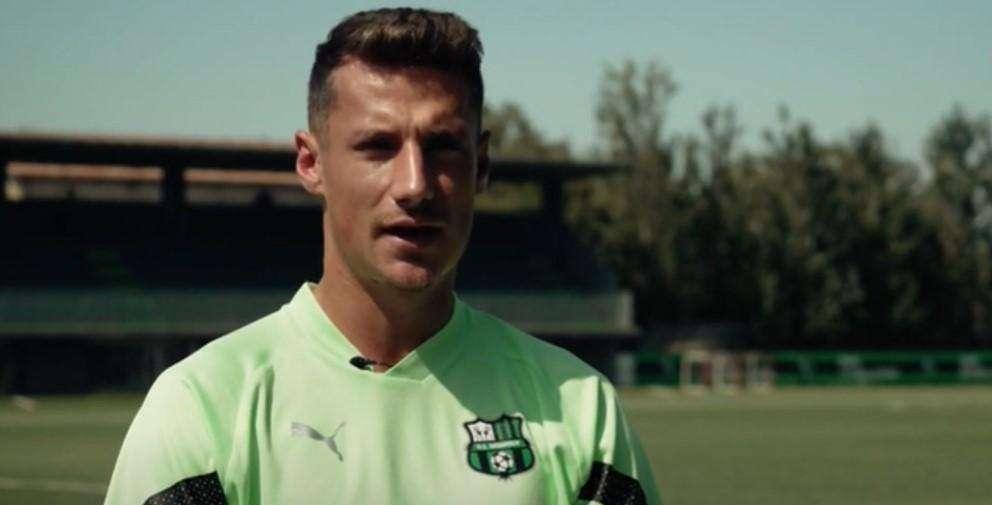 Sassuolo, Pinamonti sfida l'amico Vicario: "Oggi sarà difficile contro di lui"