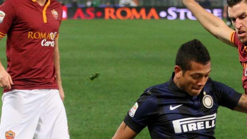 La Juventus non molla Guarin, il giocatore gradisce