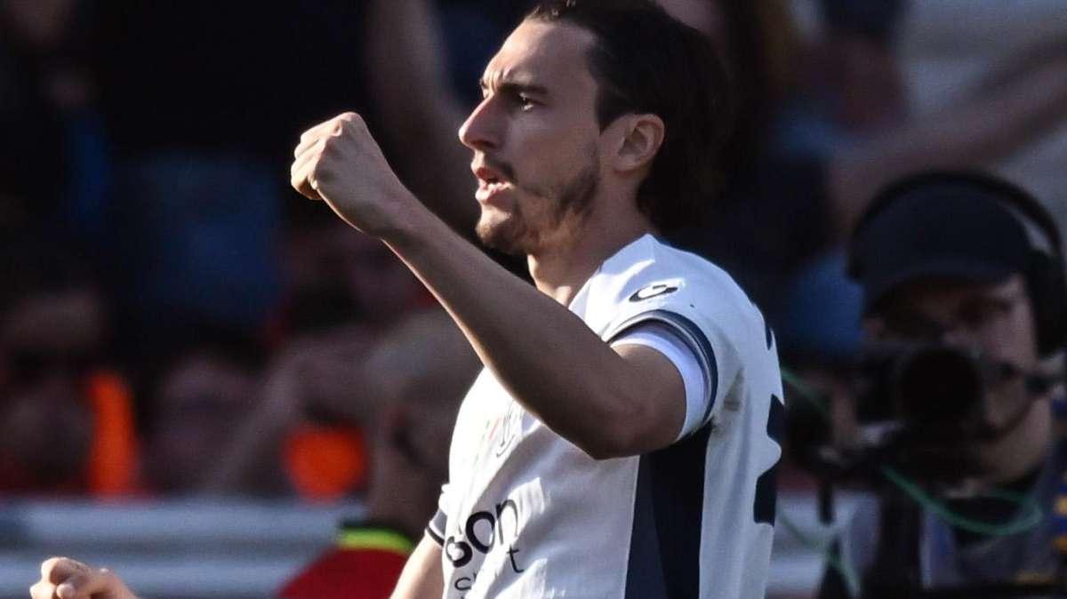 Pagelle TS - Sommer ultimo dei responsabili, Darmian il migliore