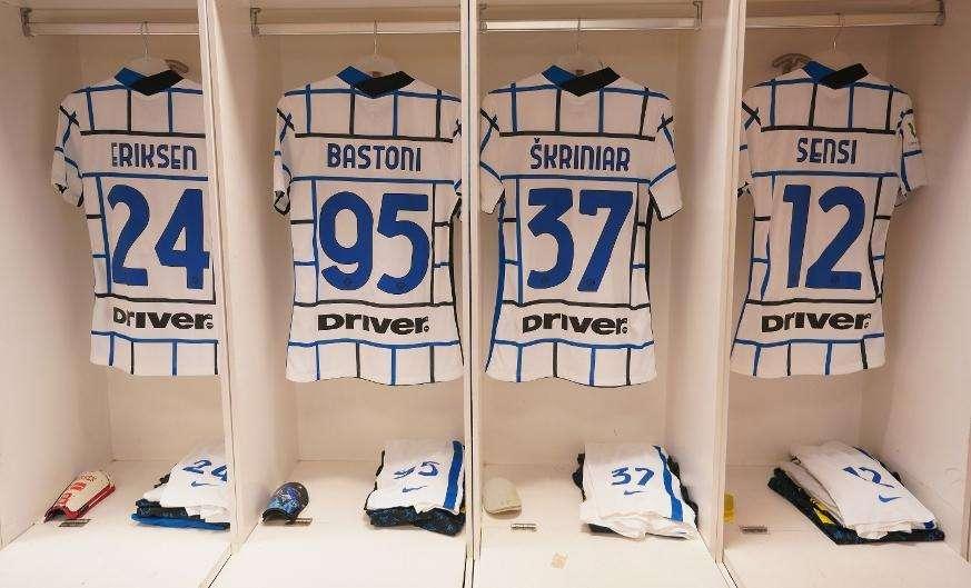 Tutto pronto al Franchi per la sfida tra Fiorentina e Inter: nerazzurri in campo con la seconda maglia