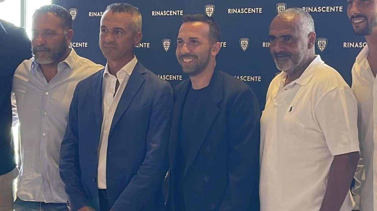 Cagliari, Pisacane accoglie Esposito: "Ha grandi qualità, siamo felici di averlo con noi"