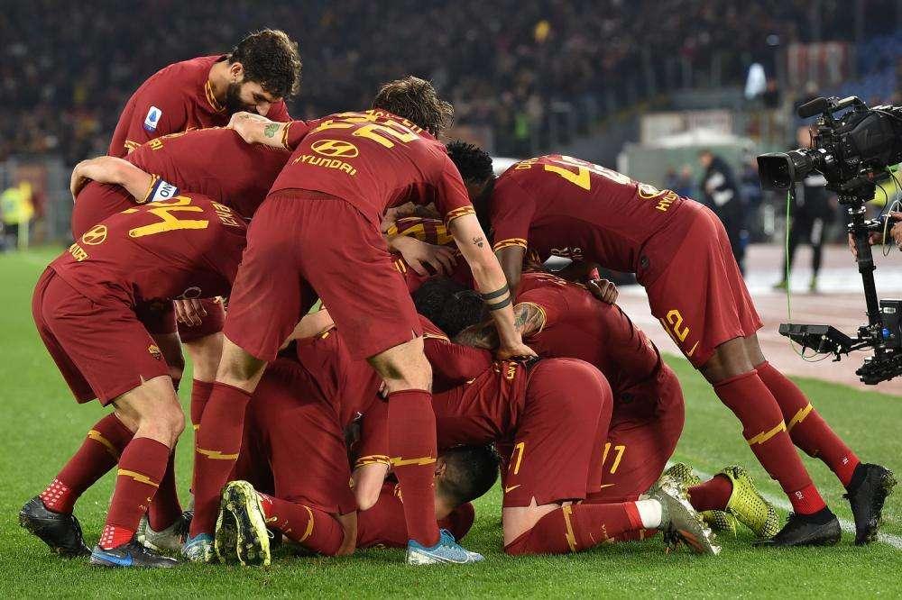 La Roma si sveglia nella ripresa: Spal rimontata 3-1 con Pellegrini, Perotti e Mkhitaryan