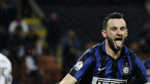 Sky - Conferma per il 4-2-3-1, tre i cambi: torna Brozo