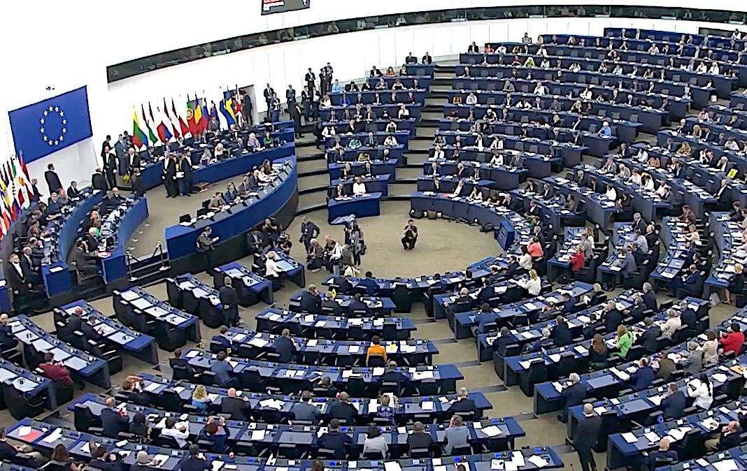 L'europarlamentare Manders: "Superlega per salvare il calcio e costruire identità europea"