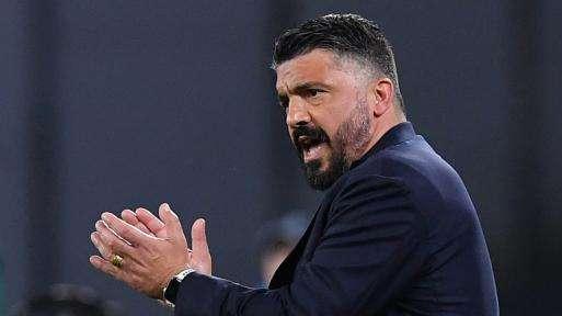 Qui Napoli - Giornata di riposo: domani e dopodomani allenamento regolare, domenica altro stop 