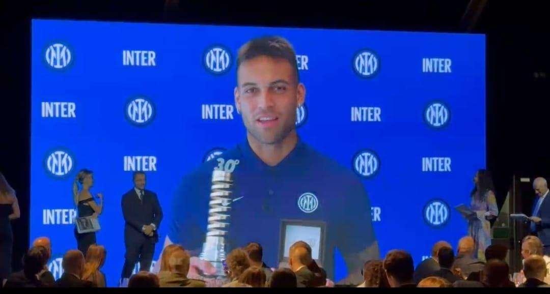 VIDEO - Lautaro vince il 'Gentleman Fair Play Serie A': "Orgoglioso di aver ricevuto questo premio. Forza Inter"
