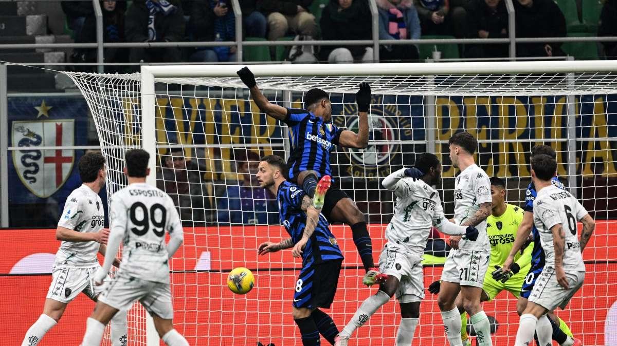 Bookies - Per lo Scudetto è lotta a due: Inter e Napoli staccano nettamente l'Atalanta