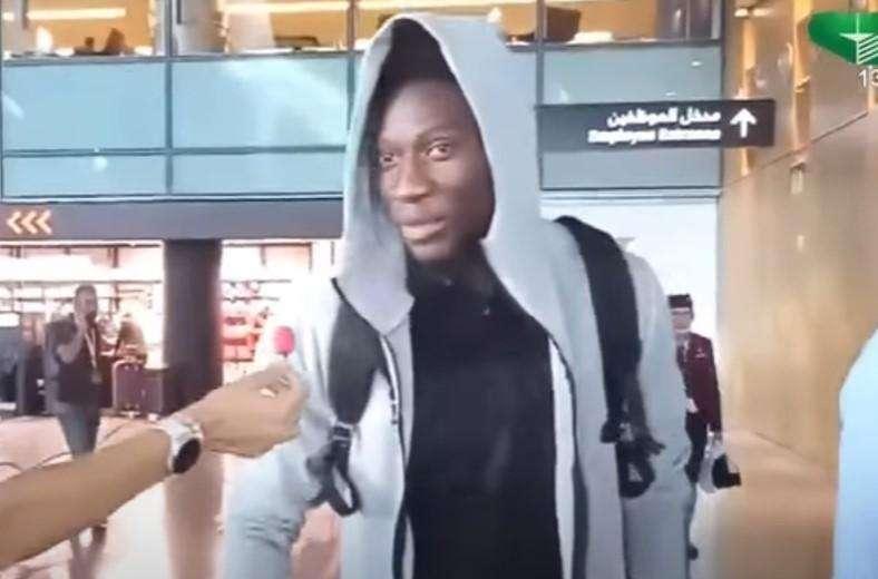 La FeCaFoot scrive all'Inter: "Per Onana prenotato biglietto per Milano". C'è chi ironizza sull'inglese