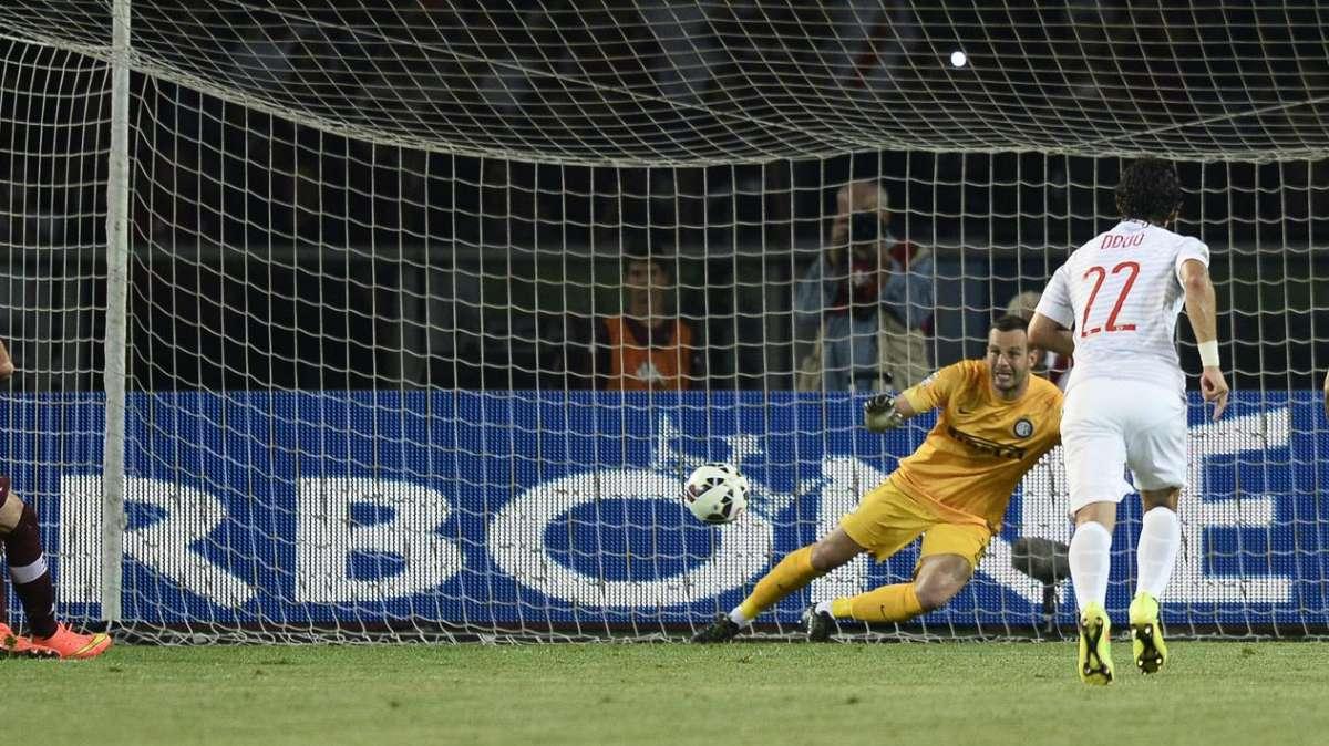VIDEO - L'Inter celebra l'Handanovic para rigori 