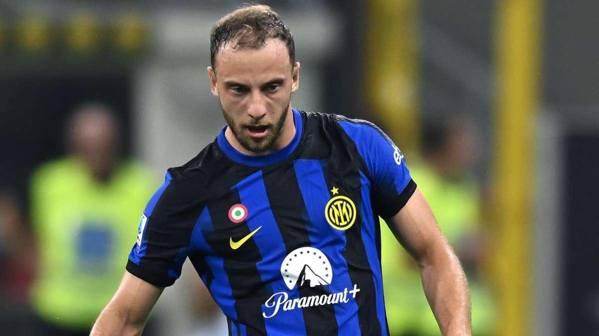 Sky - Nuova idea di Inzaghi: provato Carlos Augusto sulla fascia destra. Lazio-Inter, le ultime di formazione