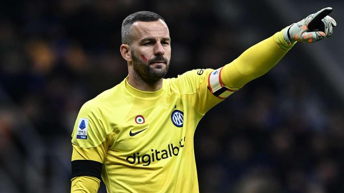 GdS - La Curva saluta Handanovic: "Milano sarà sempre casa tua". Nessun rinnovo per lo sloveno