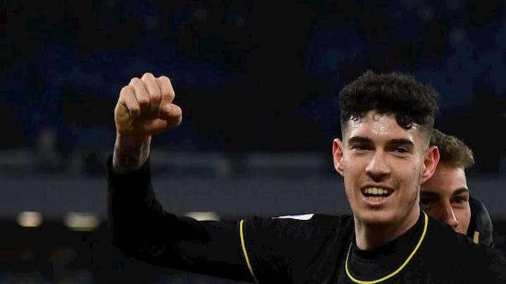 Bastoni: "Pensavo di non valere l'Inter, ora sogno trofei e la fascia. Se si torna a giocare, siamo in corsa per tutto"